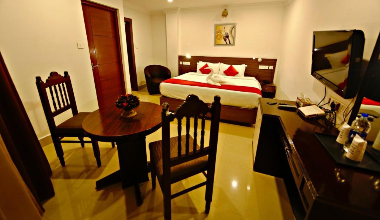 Hotel Nithya Kottayam Exteriör bild